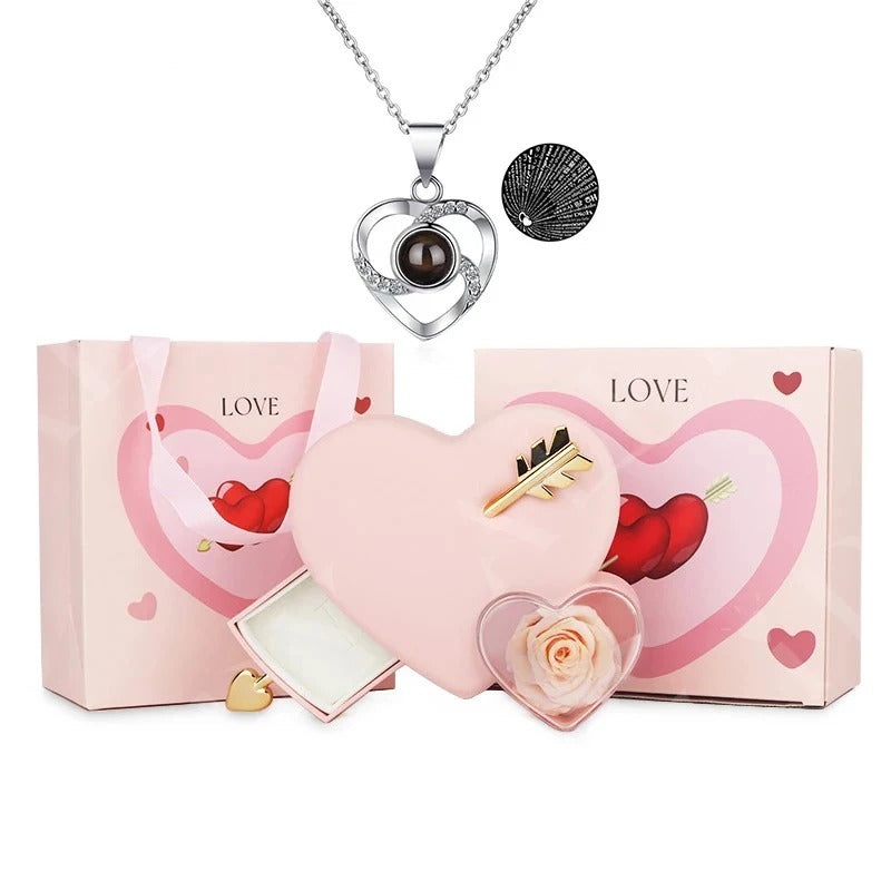 Coffret Cœur Éternel – Rose et Collier "Je T’aime" en 100 Langues